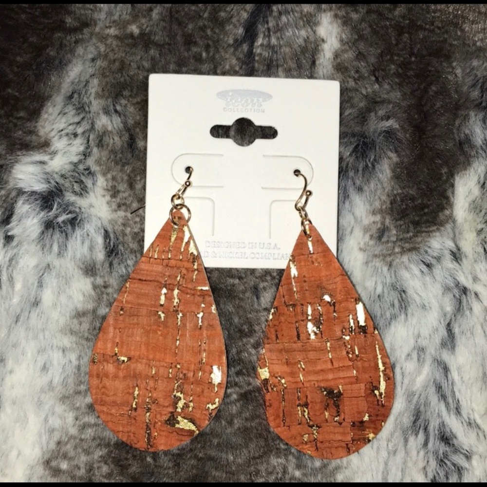 NWT - Cork earrings